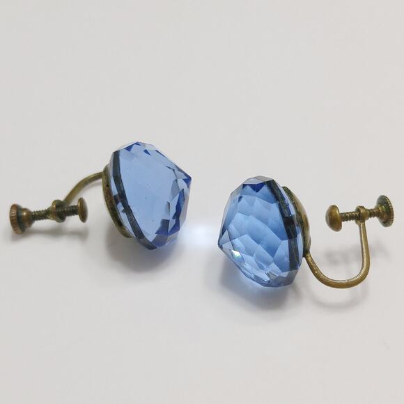 Vintage Blue Crystal Seamed Glass Earrings, Screw Backs, 1940s Jewelry - Picture 4 of 10
